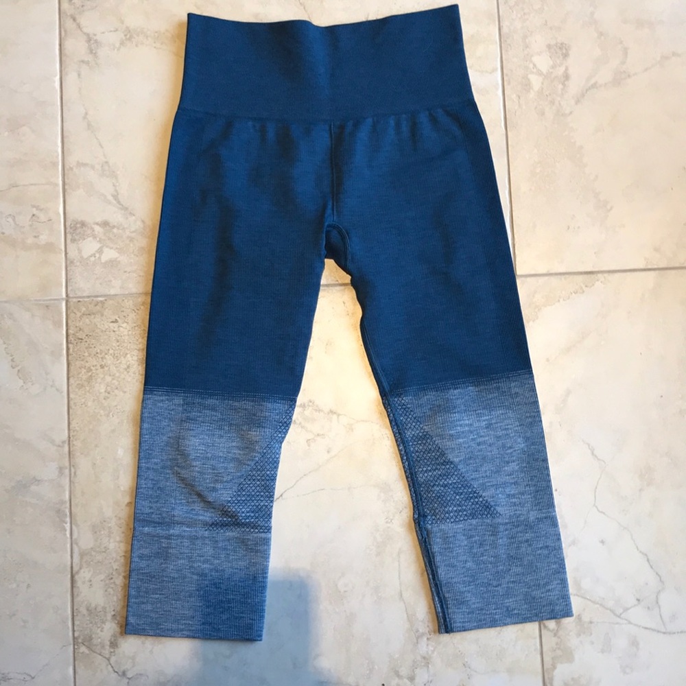 Lululemon Athletica seamless ombré crop NWOT 4